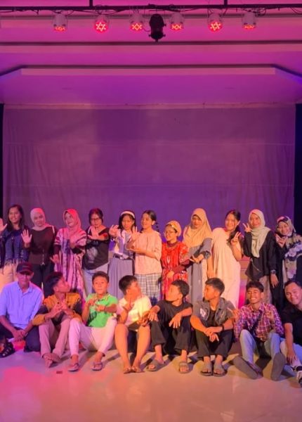 Panitia Pelaksana Pentas Seni Budaya Jaringan Perempuan Pesisir Sulawesi Tenggara